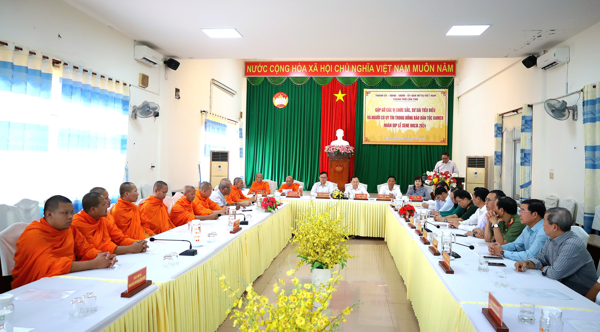 Cần Thơ: Gặp gỡ các vị chức sắc, sư sãi tiêu biểu và người uy tín trong đồng bào dân tộc Khmer