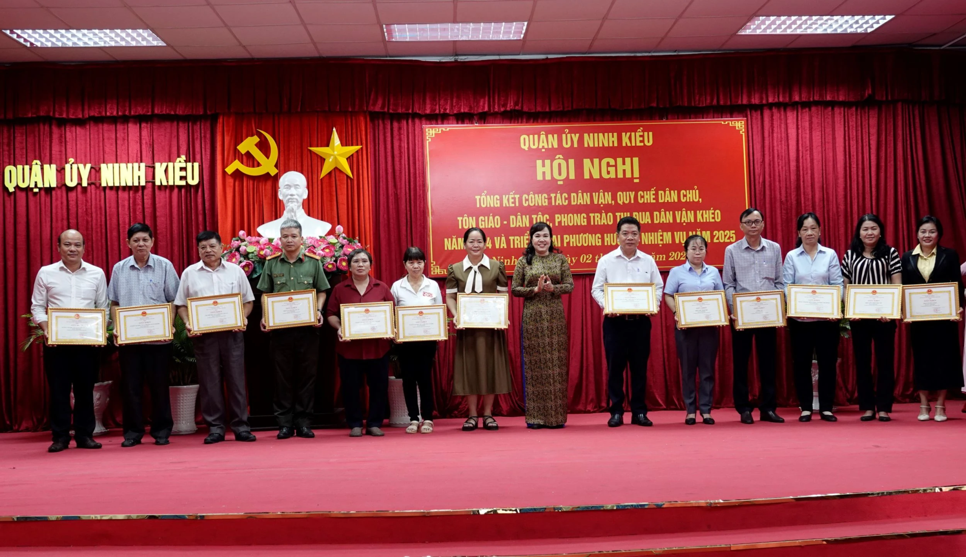Nâng cao hiệu quả công tác dân vận, quy chế dân chủ và tôn giáo - dân tộ
